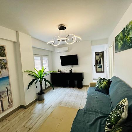 Apartamento Fabrynne Beach Málaga Exterior foto