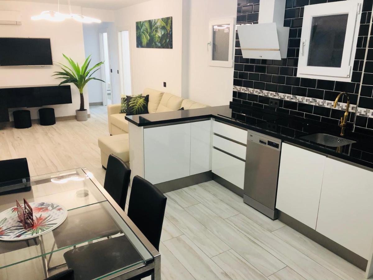 Apartamento Fabrynne Beach Málaga Exterior foto