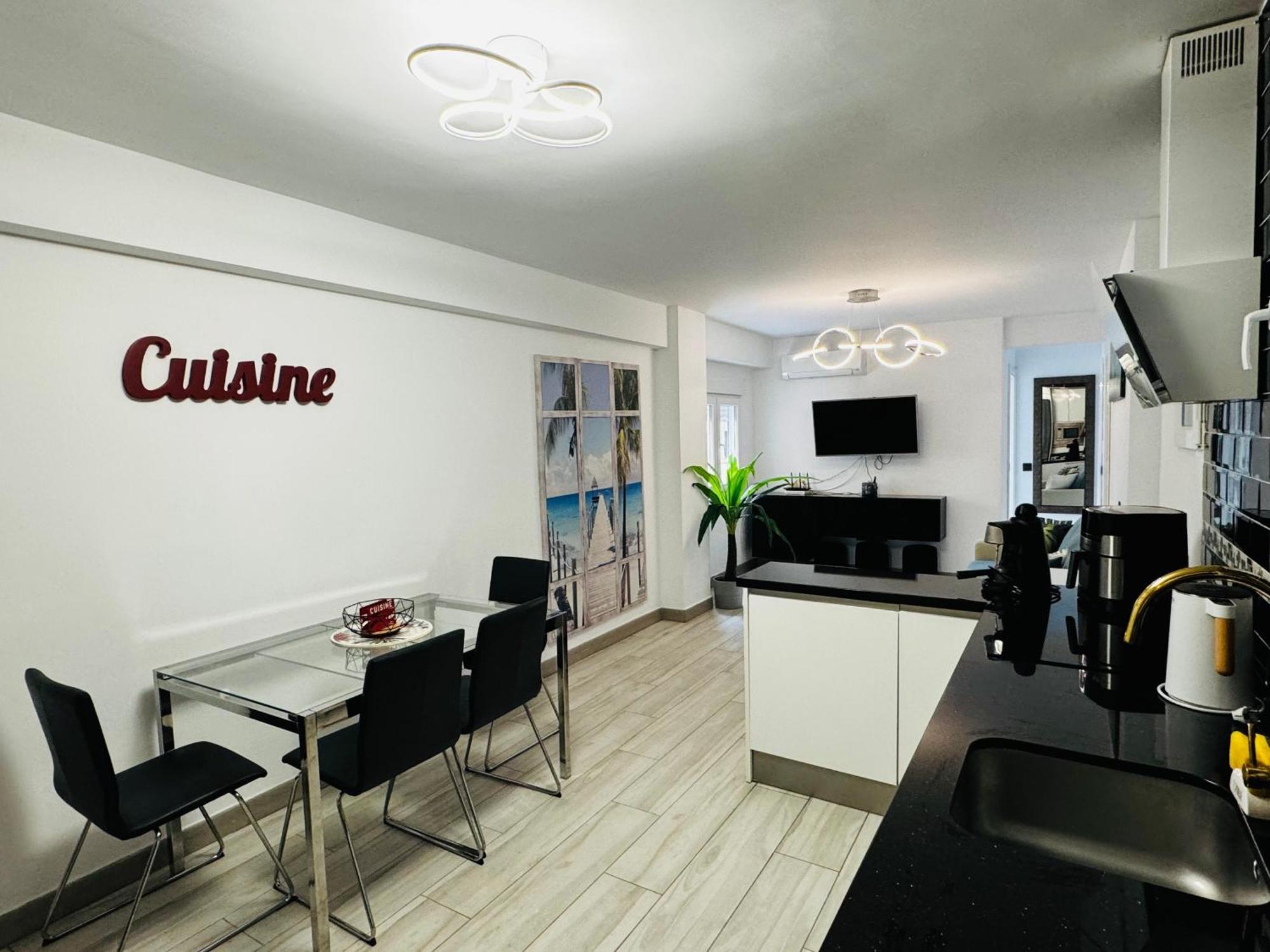 Apartamento Fabrynne Beach Málaga Exterior foto